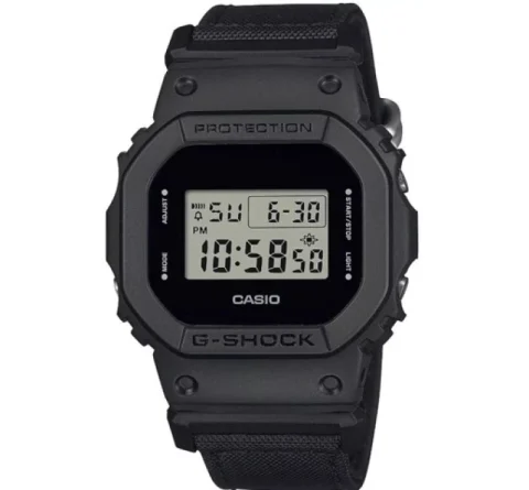 CASIO DW-5600BCE-1ER