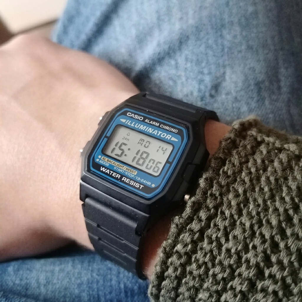 CASIO F-105W-1AWYEF - Зображення 5