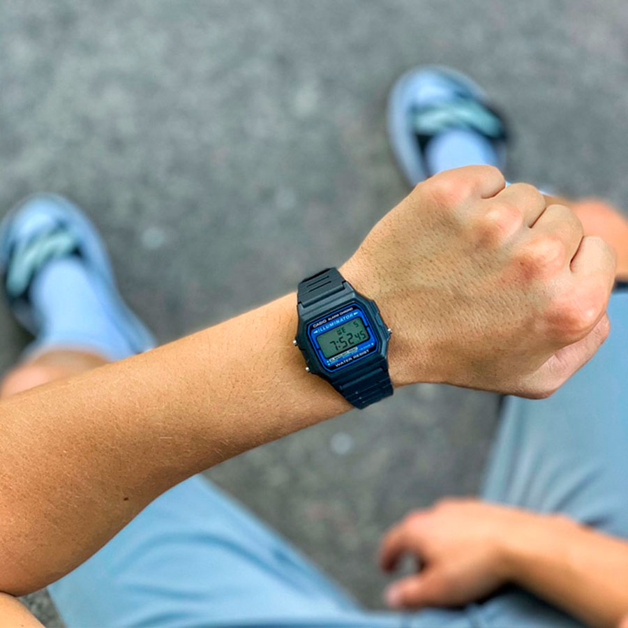 CASIO F-105W-1AWYEF - Зображення 3